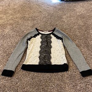 Sweatshirt with lace front detailing